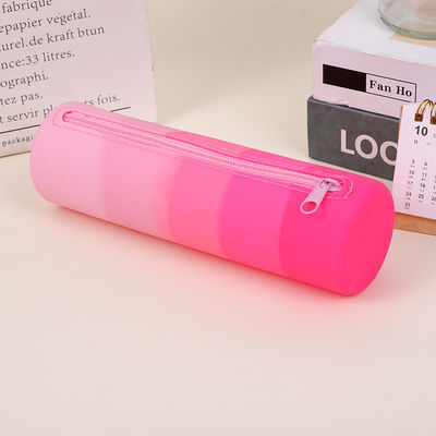 अच्छी कीमत कार्यालय सामग्री के लिए स्टाइलिश सिलिकॉन पेंसिल पॉकेट पोर्टेबल और वाटरप्रूफ पेन बैग ऑनलाइन