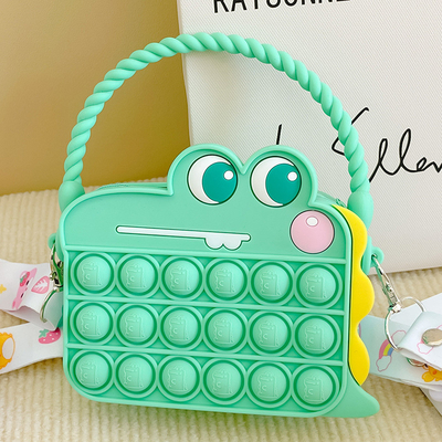 BPA निः शुल्क कार्टून बच्चों के लिए सिलिकॉन पेंसिल मामले कंधे हैंडबैग Crossbody पर्स बैग क्रिसमस जन्मदिन उपहार पेंसिल मामले